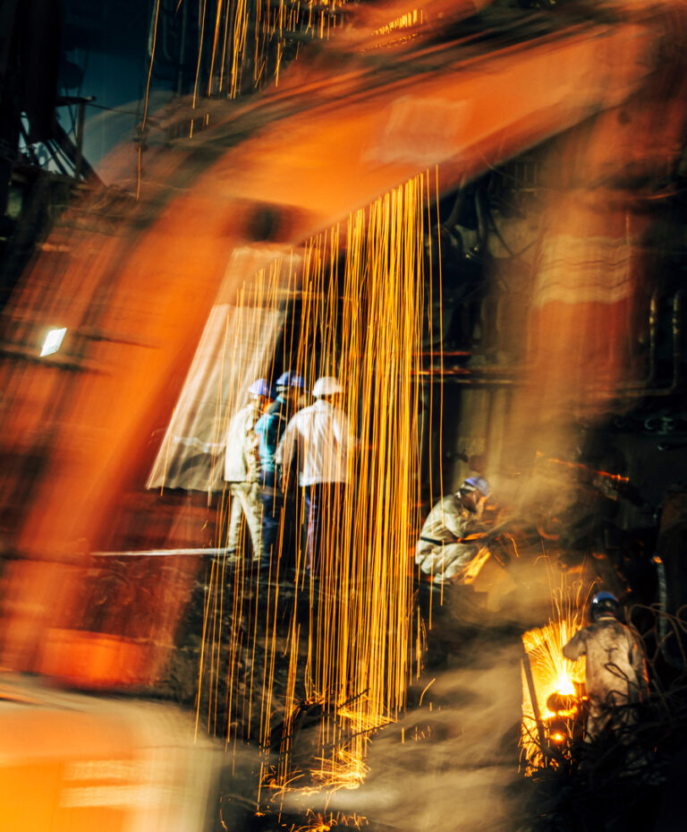 Melody on Construction Site - Record of Blast Furnace Overhaul